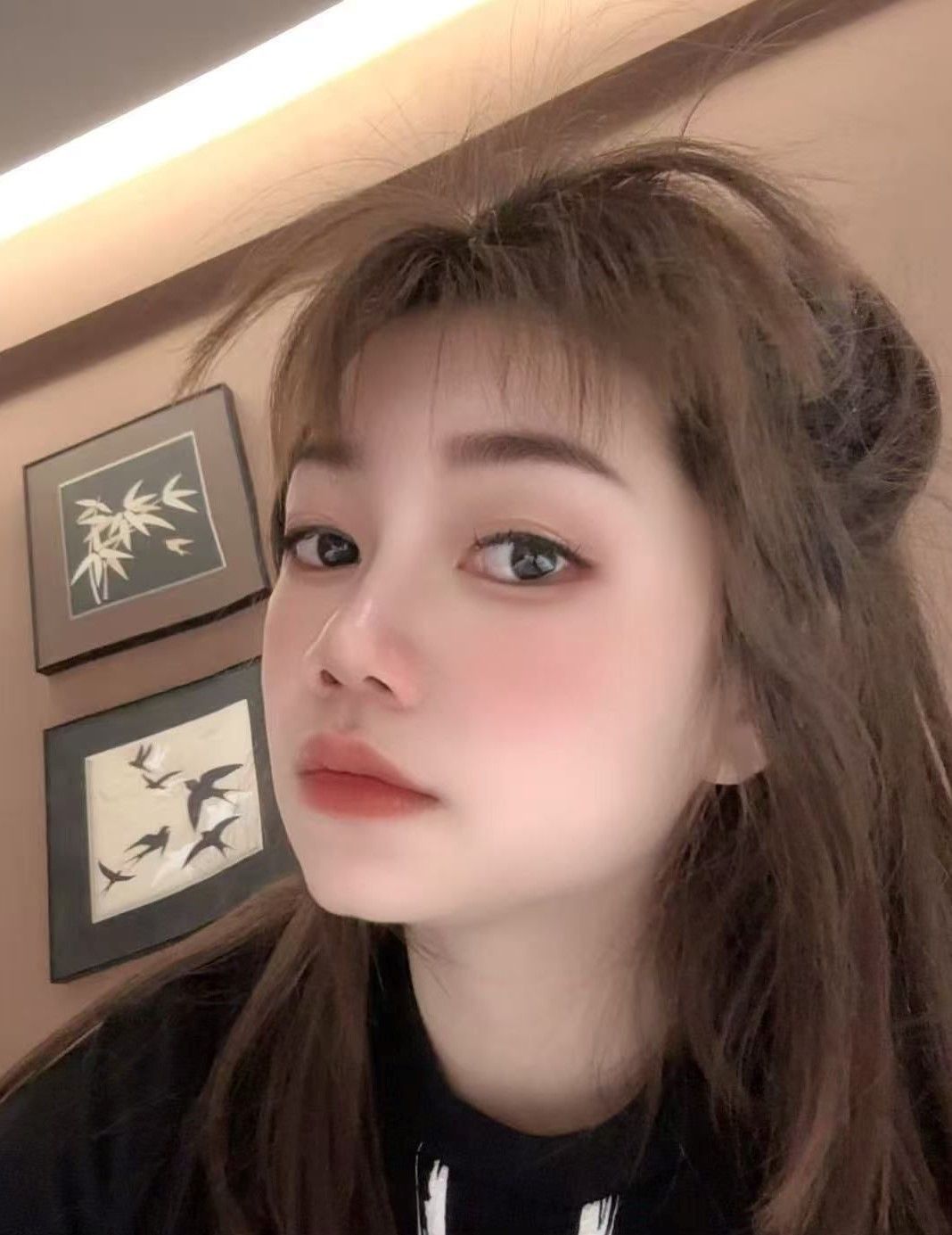 中医妹妹，刚出道，皮肤白净，甜美可爱