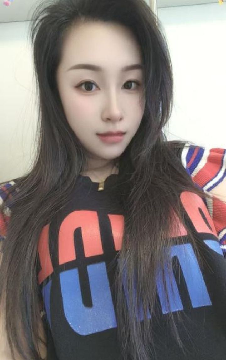 光谷美乳小姐姐颜颜