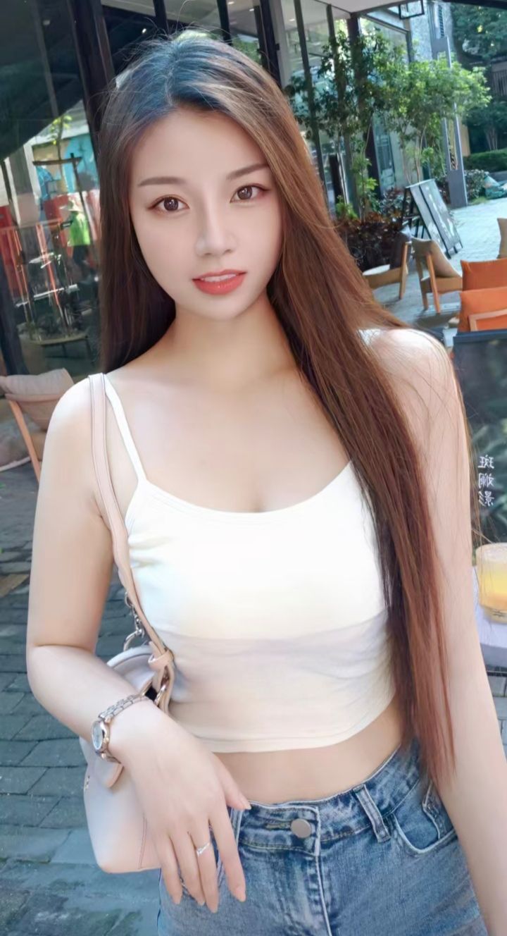 极品身材嫩妹红红