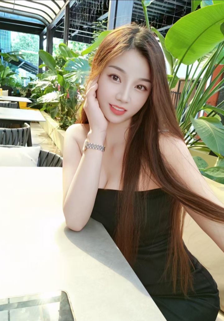 极品身材嫩妹红红