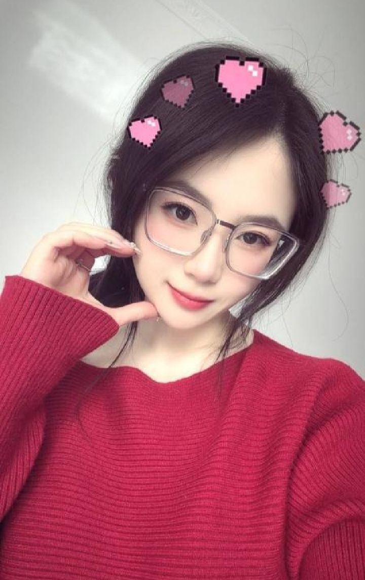 白云甜美眼镜妞霜儿
