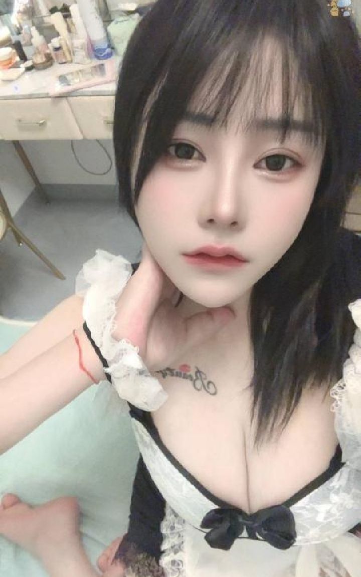 成寿寺大胸尤物珊儿