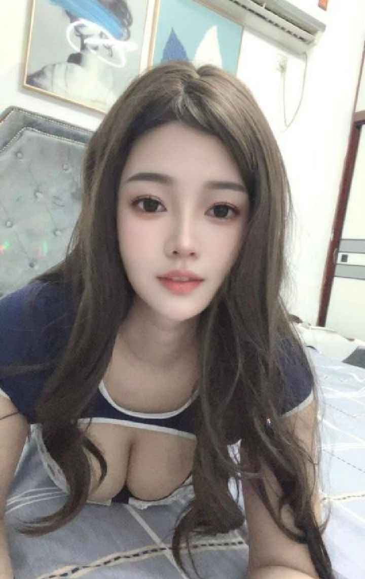 调教丰满情趣辣妹雯雯