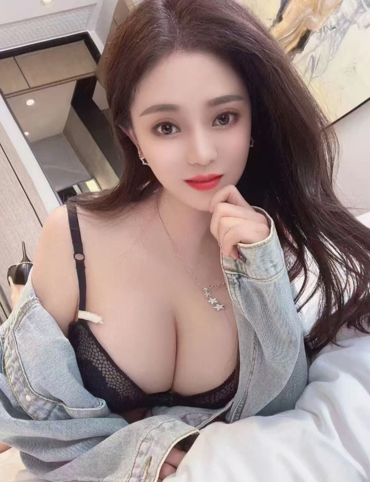 丰乳肥臀尤物娜娜