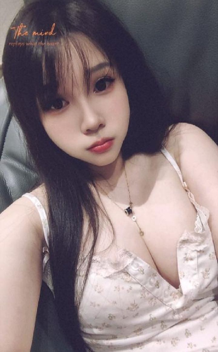 天河 she~吻爆乳小妖精