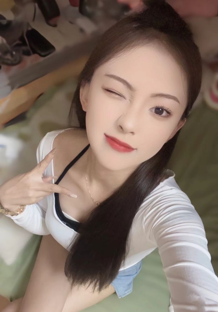 朝阳白嫩甜妹可乐