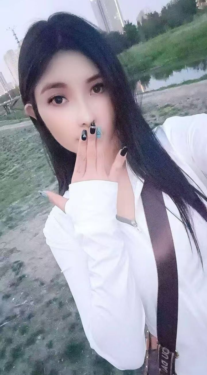 河西魅惑御姐易拉宝