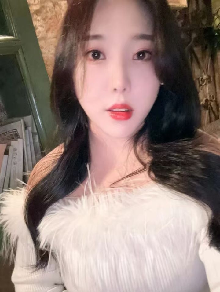 浦东白嫩美妞梦凡