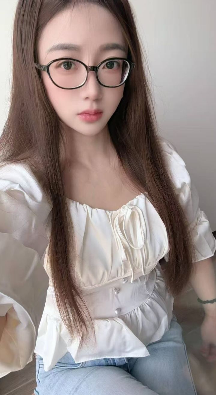 布吉中项甜妹果果