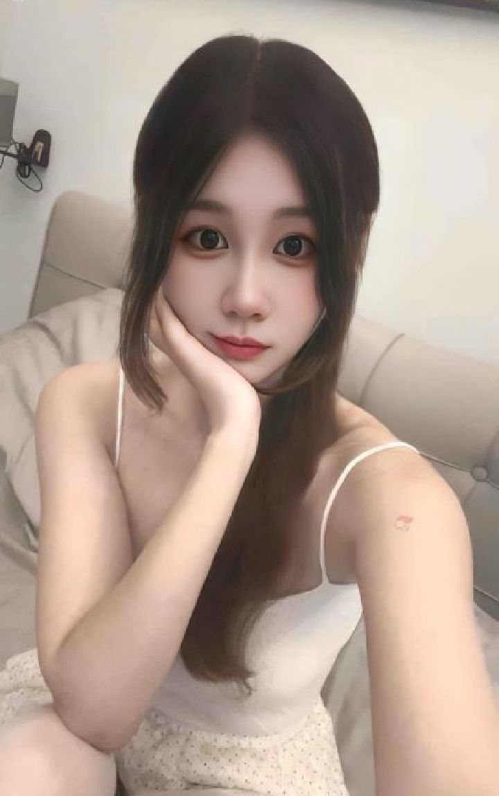 吴中美腿甜妹橙橙