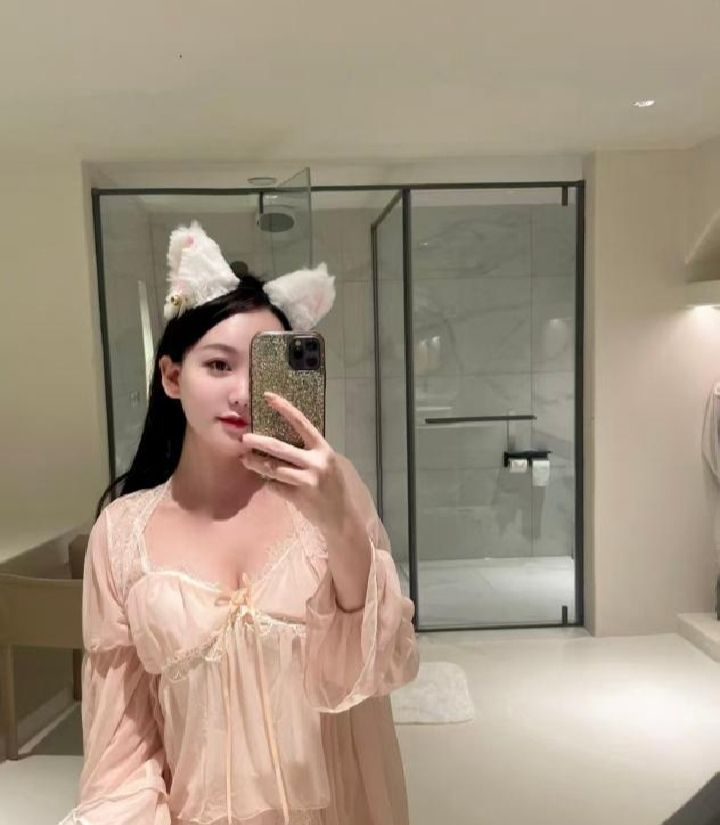 丰满情趣大眼辣妹陌陌