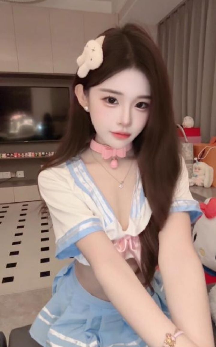 热辣制服诱人迷妹