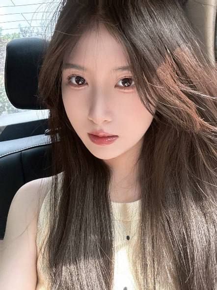 兼职小姐姐，刚下海