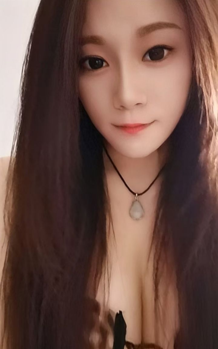 龙华大白兔辣妹丹丹