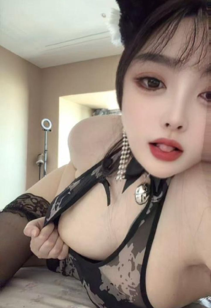 南开肉臀大奶妹