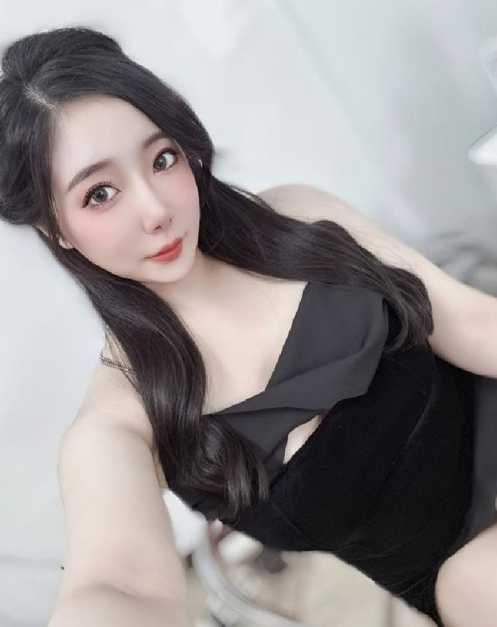 尤物身材辣妹岚岚