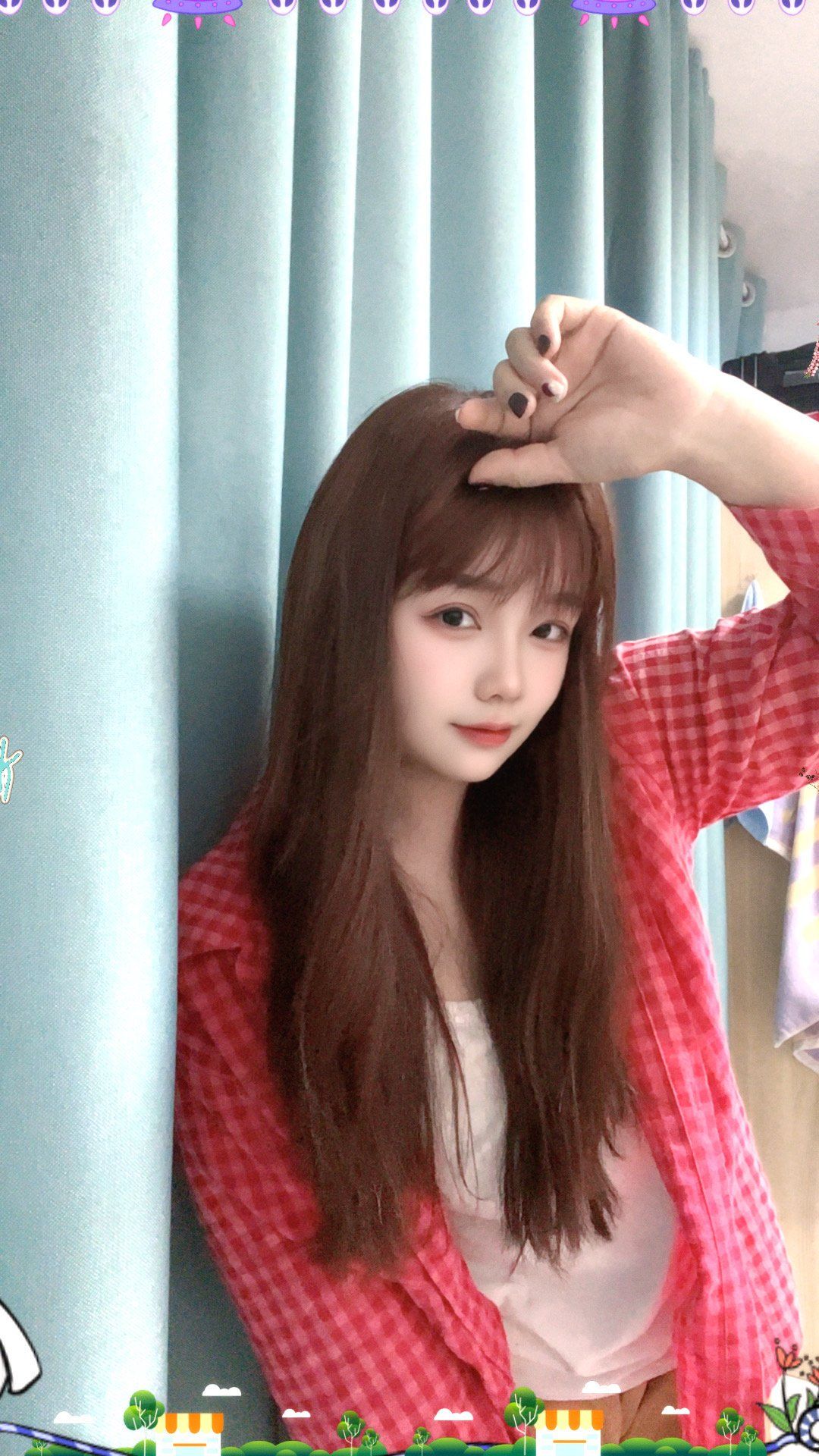 白云小颜 年轻漂亮 凹凸有致 大灯美极了 吸夹一流