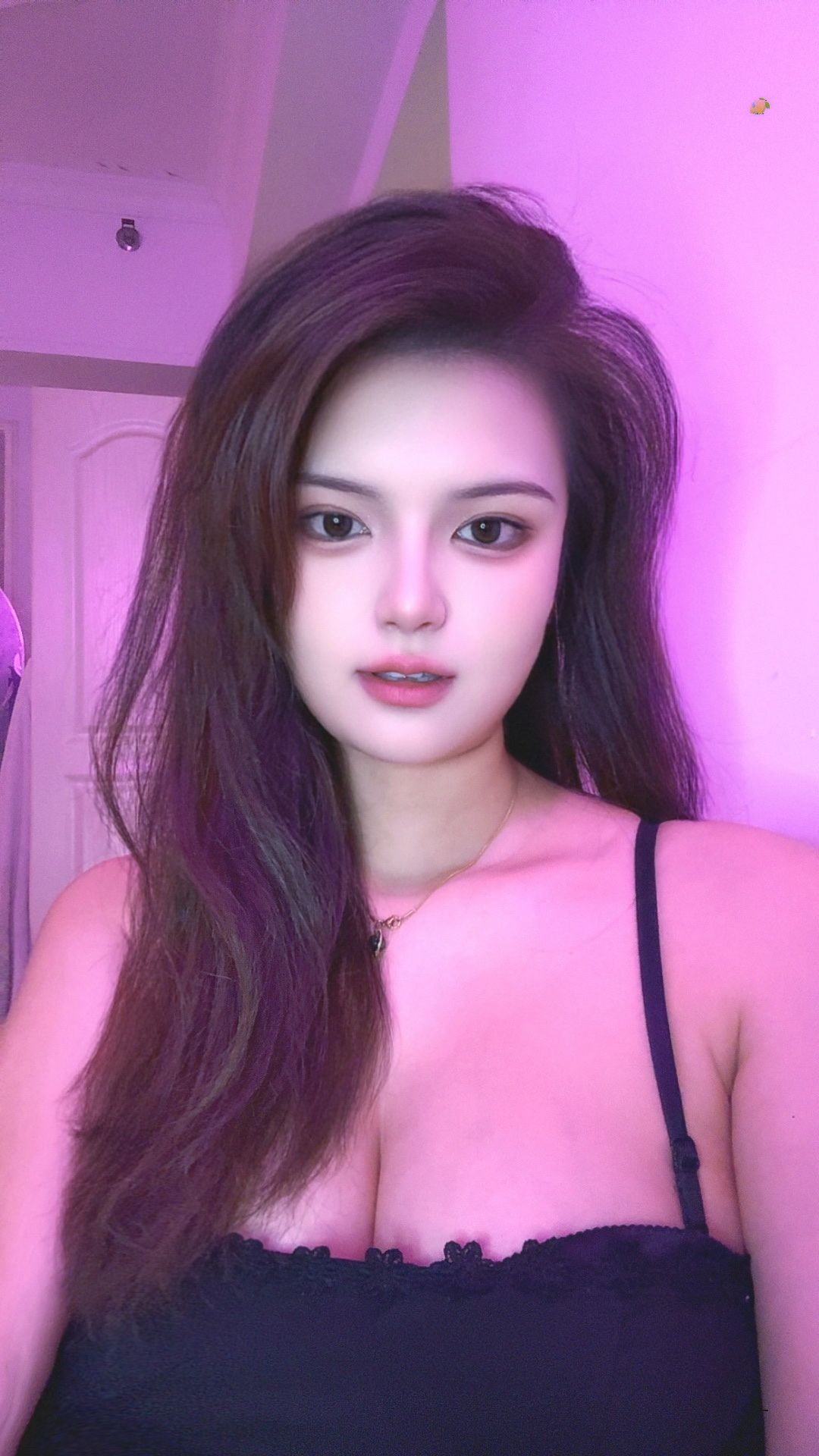 佛山禅城齐琪 性感小秘书装 一对大白兔抖啊抖 得劲