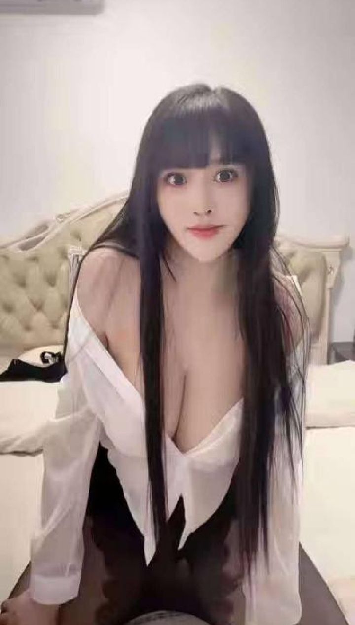 天然大白奶辣妹兔兔