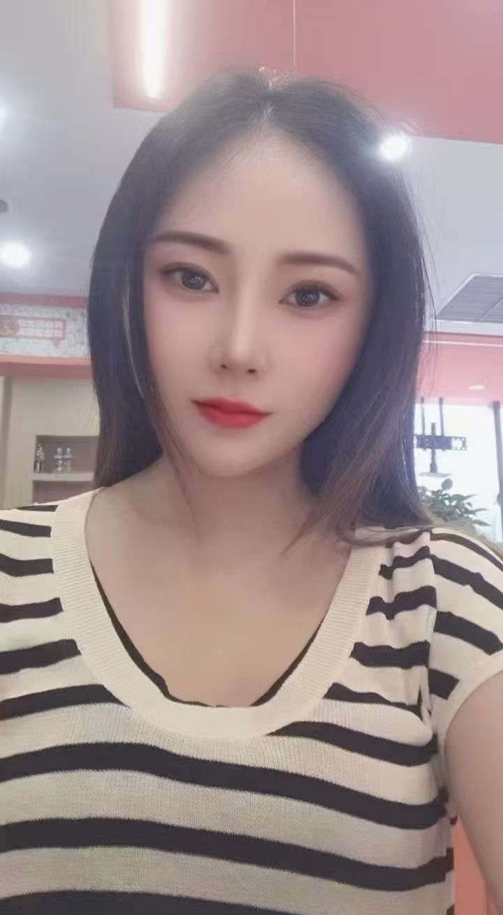 碑林美艳小姐姐心怡