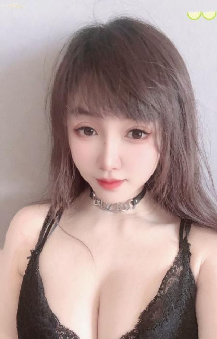 白嫩大波妞梦瑶