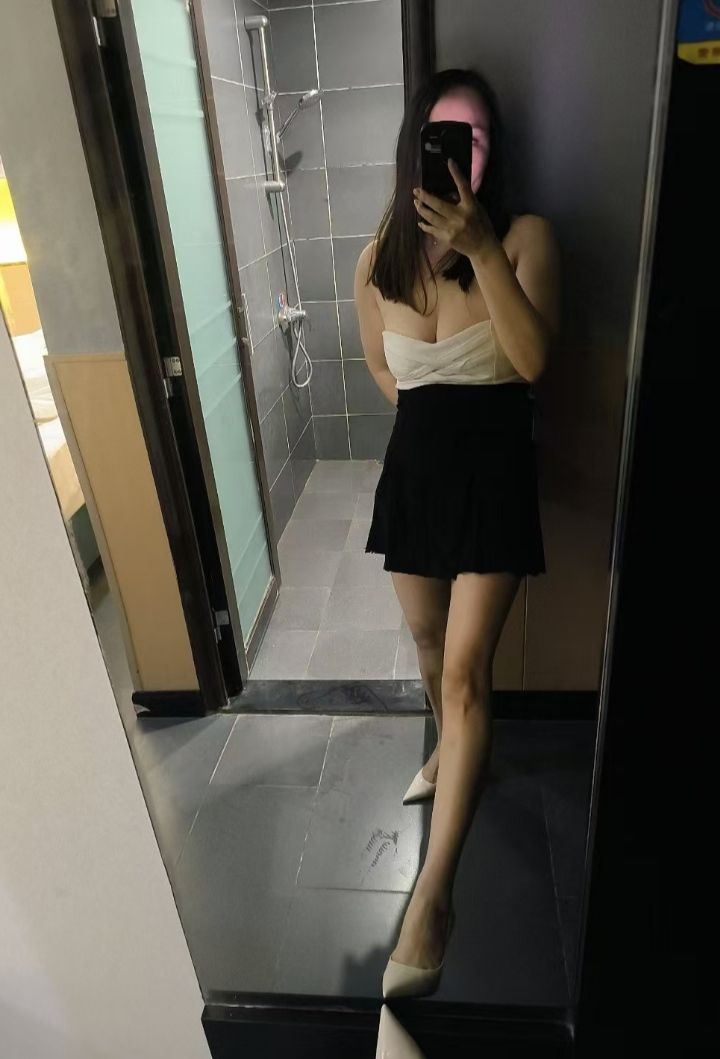 汽博爆乳小辣椒