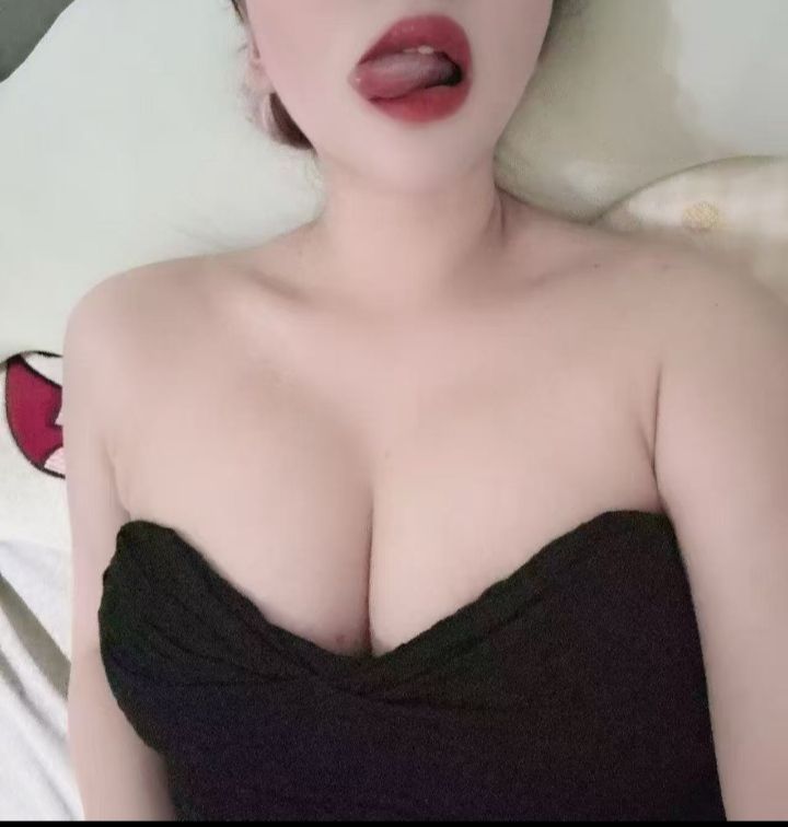 微胖极品嫩妞月儿