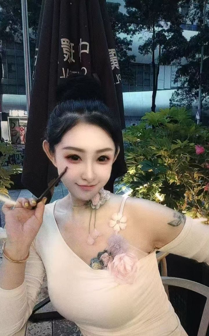 罗湖热辣女友小野猫