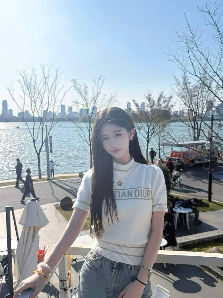 全国楼凤约嫖学生妹嫩模少妇短期兼职