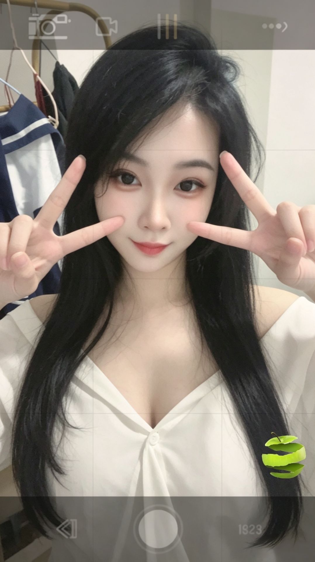 梅花园露露 粉嫩水润秘境 nai子坚挺诱人 小尤物