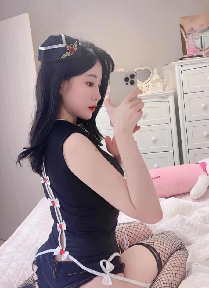 小店高颜值纯欲嫩妞