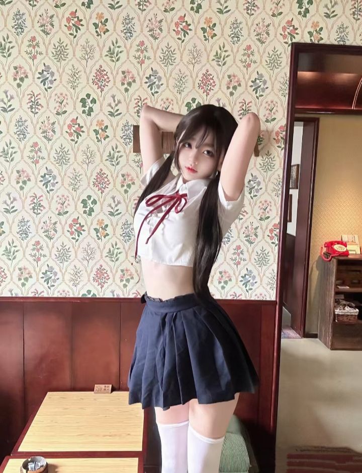 崇川制服甜妹小晚