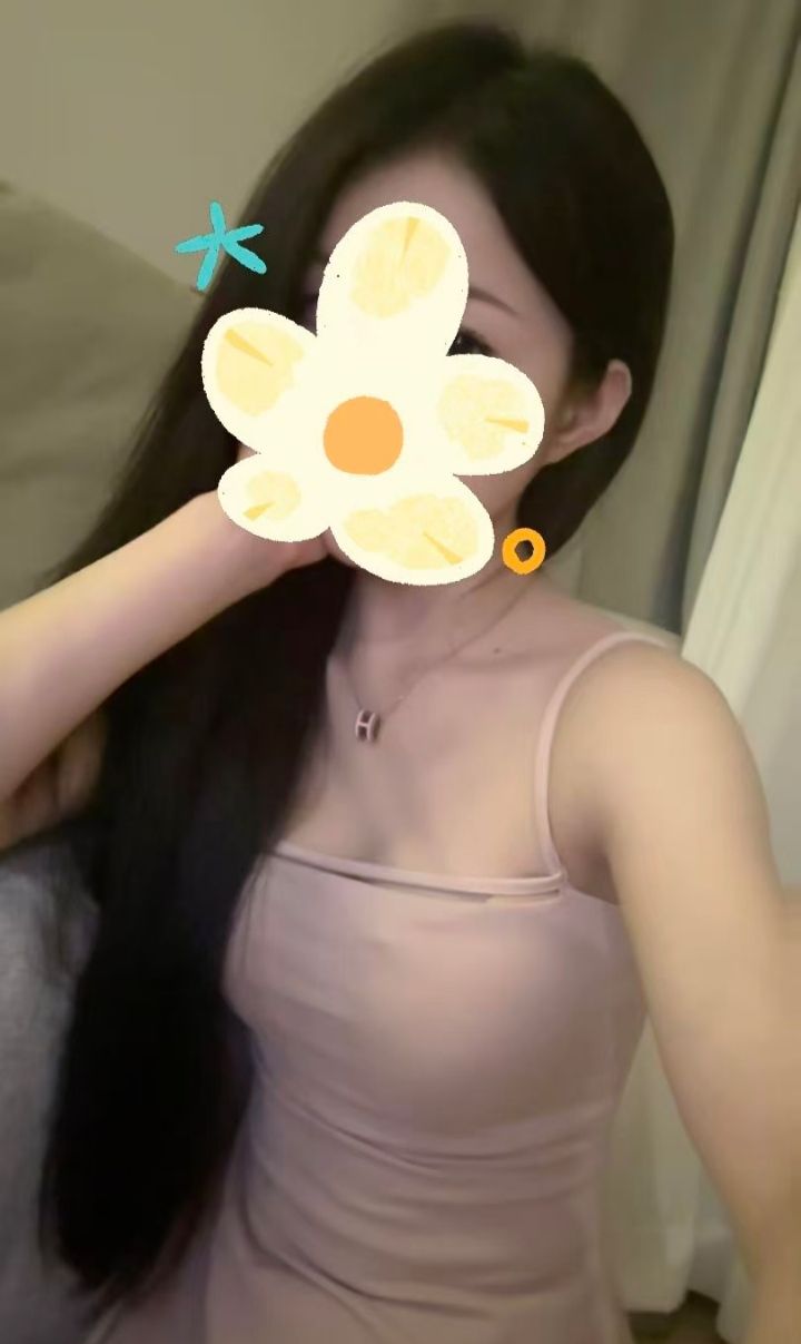 朝阳极品白嫩小妹