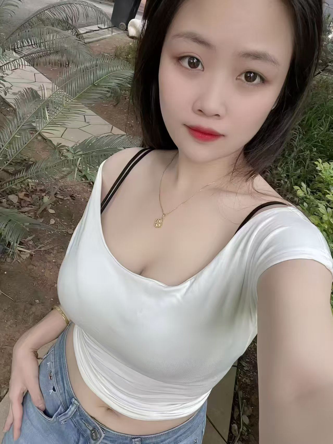 杭州余杭区丰满少妇