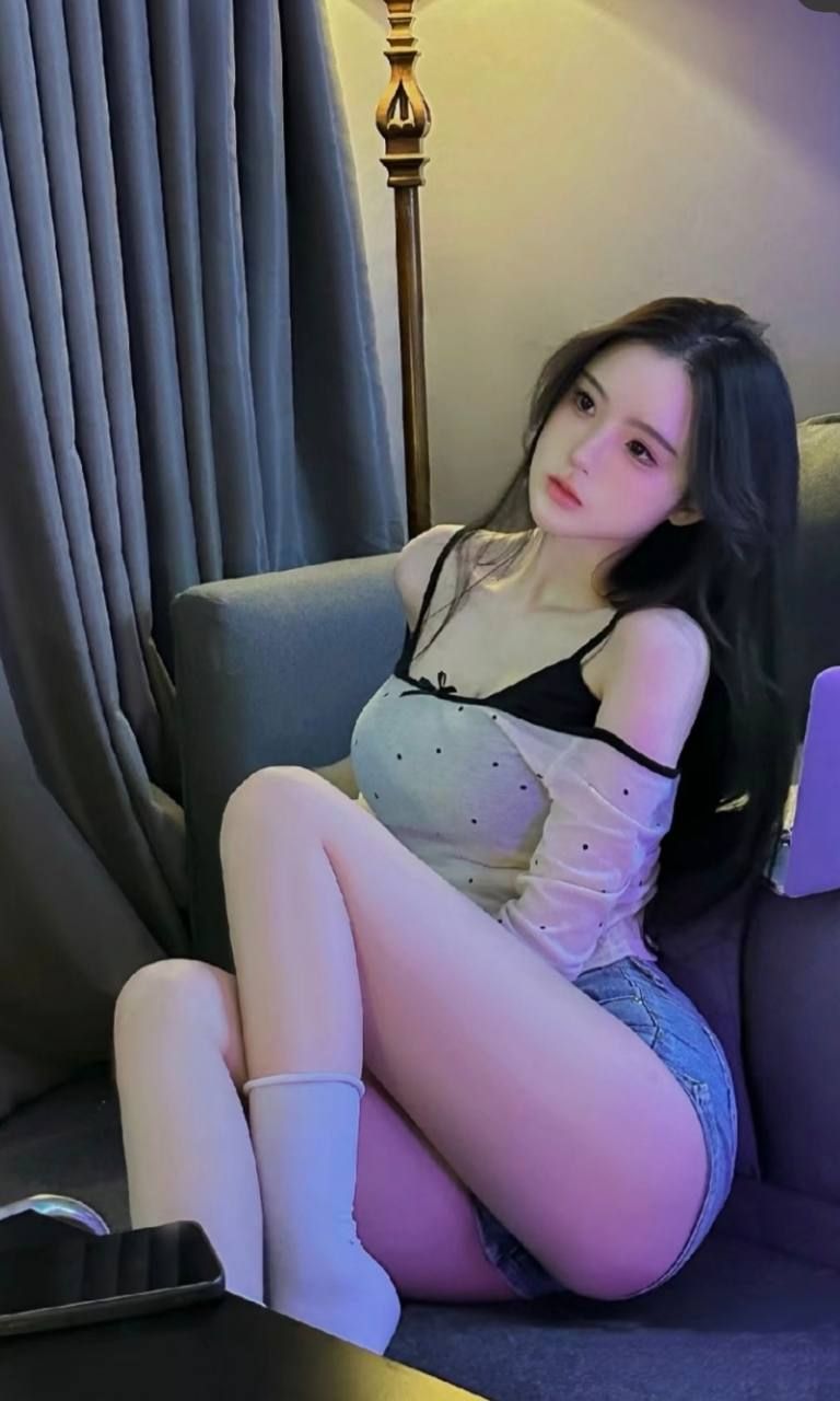 可爱又性感的妹妹短期兼职
