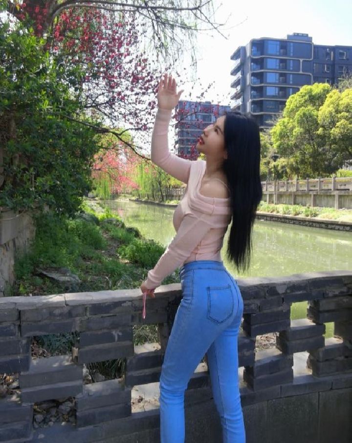 上城翘臀辣妹樱桃