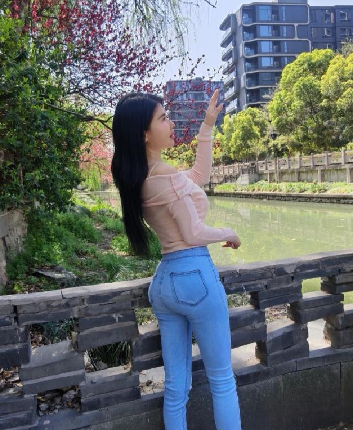上城翘臀辣妹樱桃