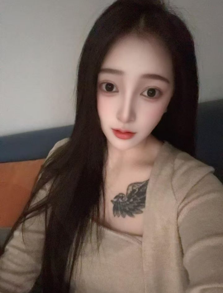江岸美腿辣妹晨曦