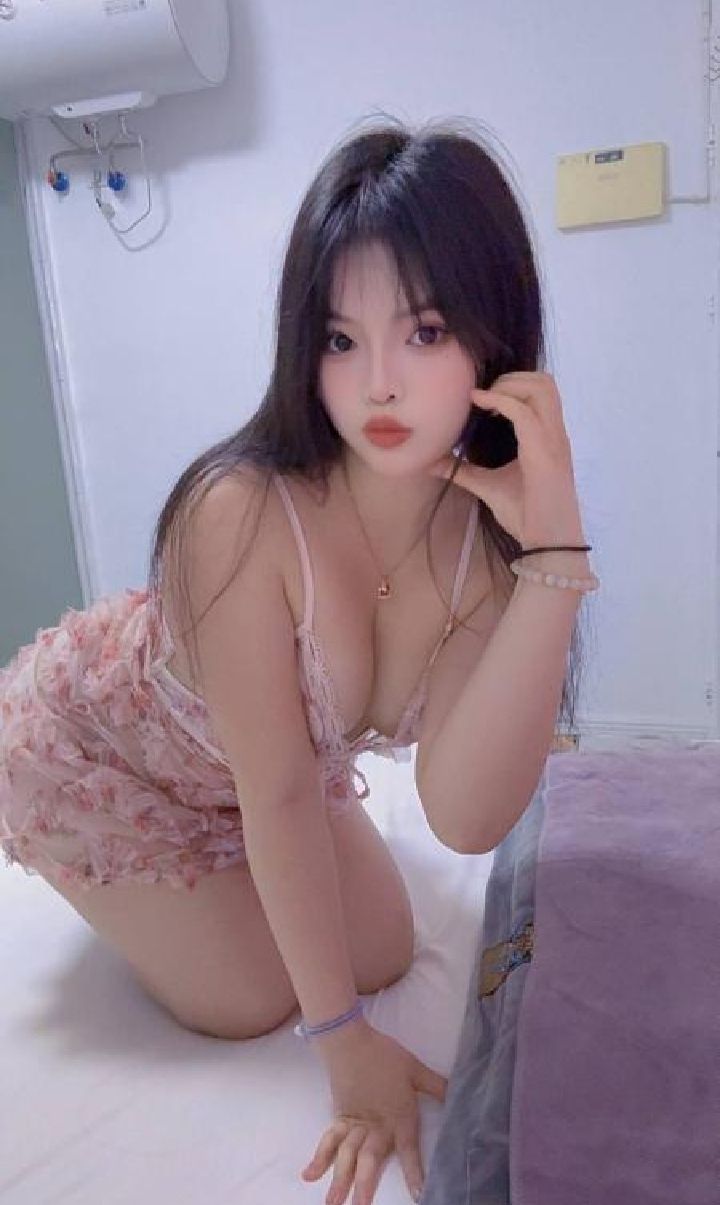 微胖极品蜜桃臀安琪