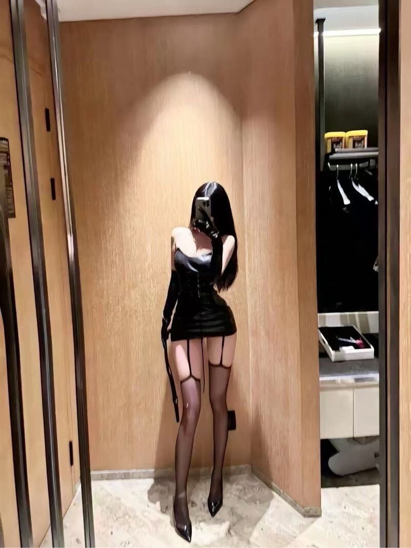 很放松的体验，身材性感的妹子