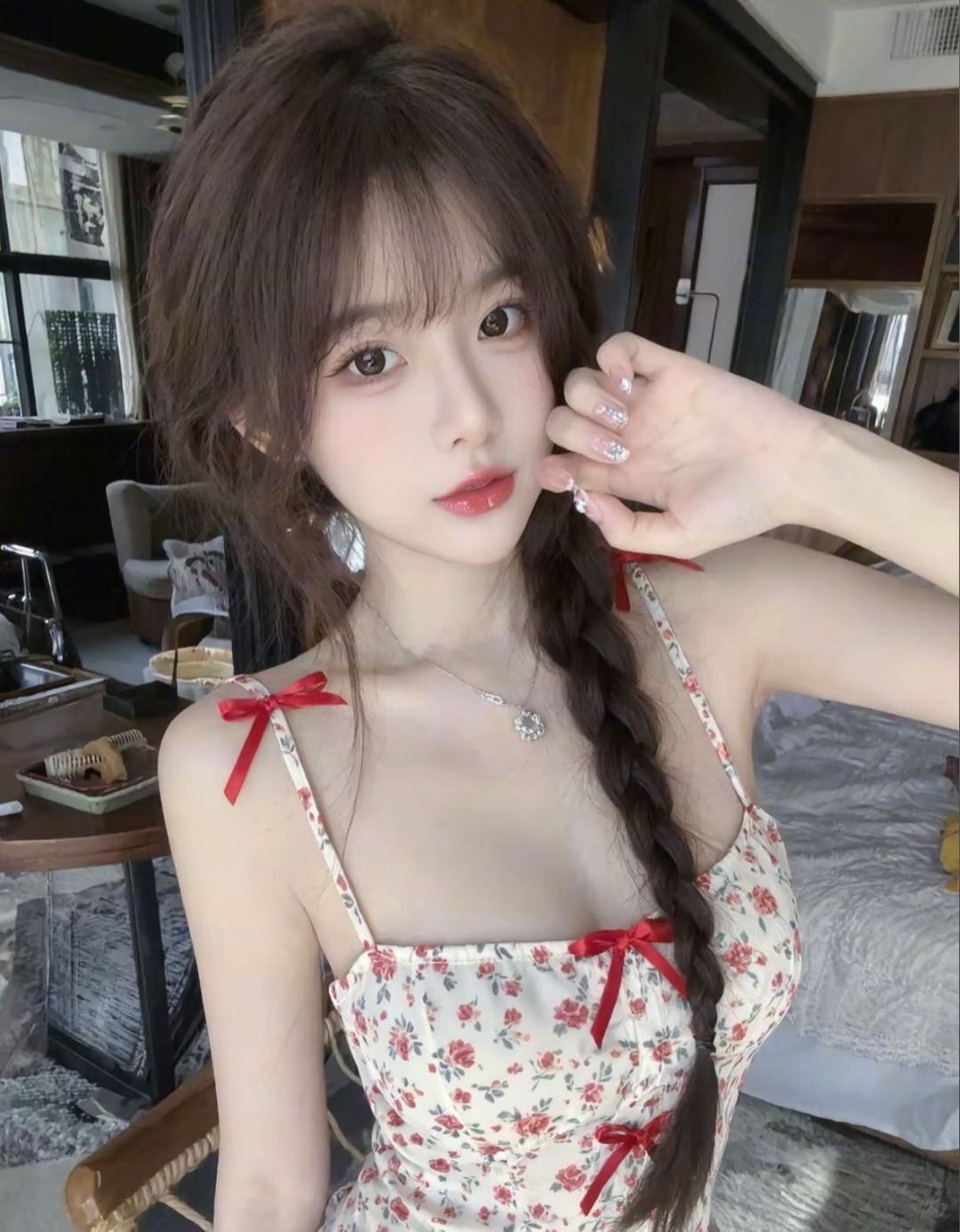 刚成年，小萝莉