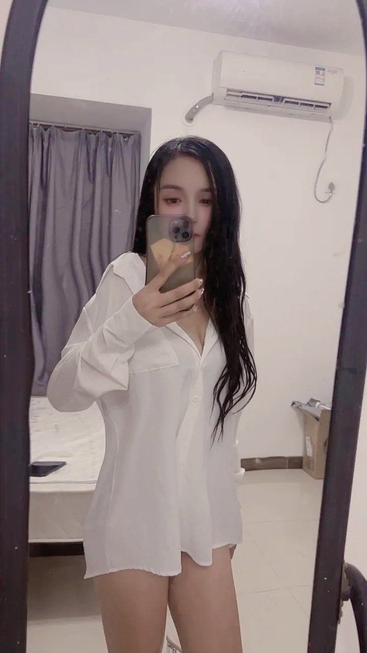 佛山南海瑶瑶 初来乍到 高挑甜美型 会suo上过班 出来兼直