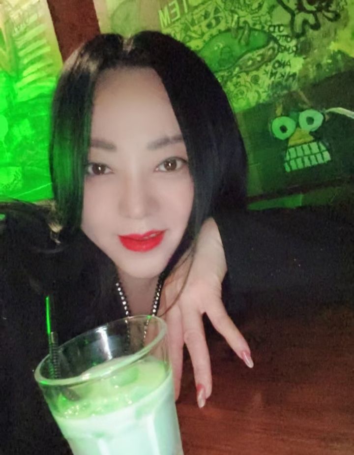 爆乳服务系少妇真真