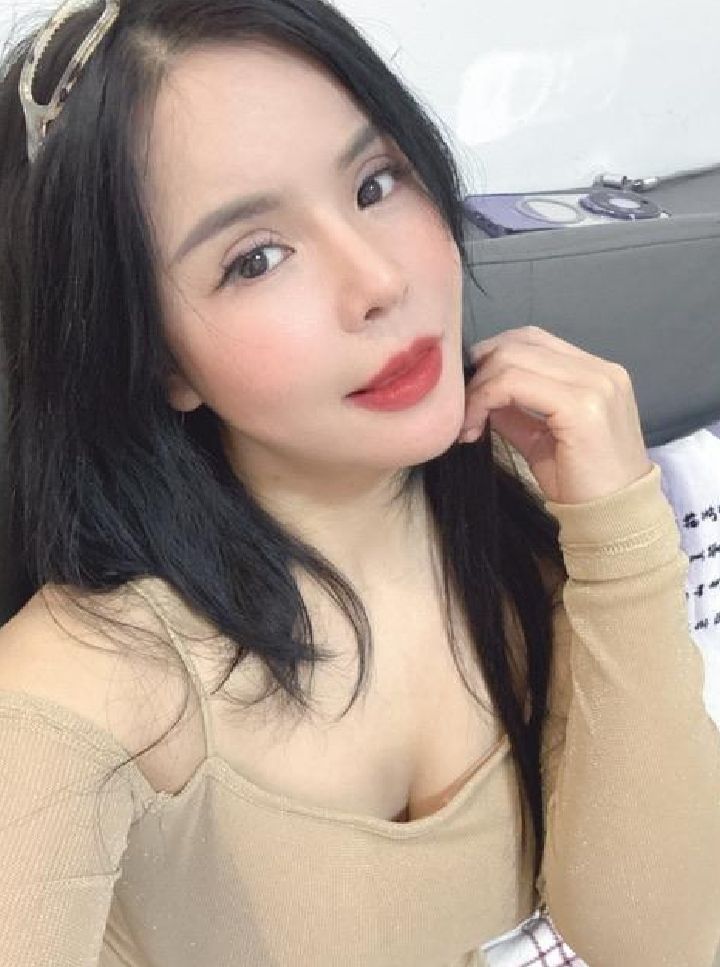 翘臀大奶服务系少妇