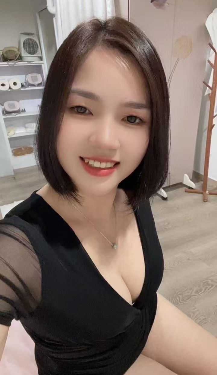 麦地热辣御姐喵喵