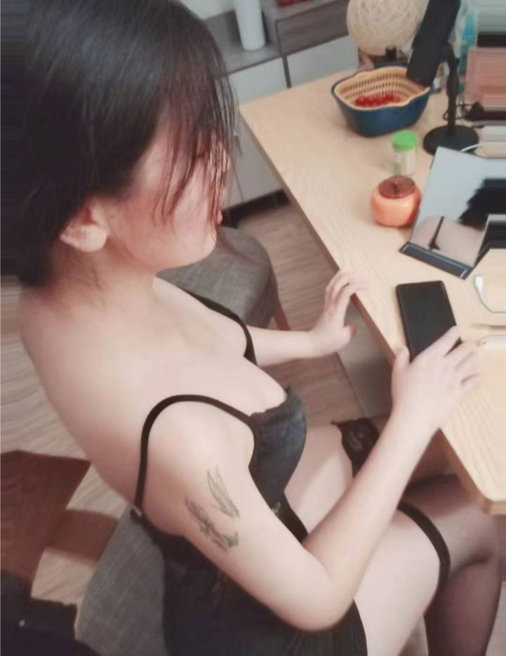 管式苗条女神娜娜老师