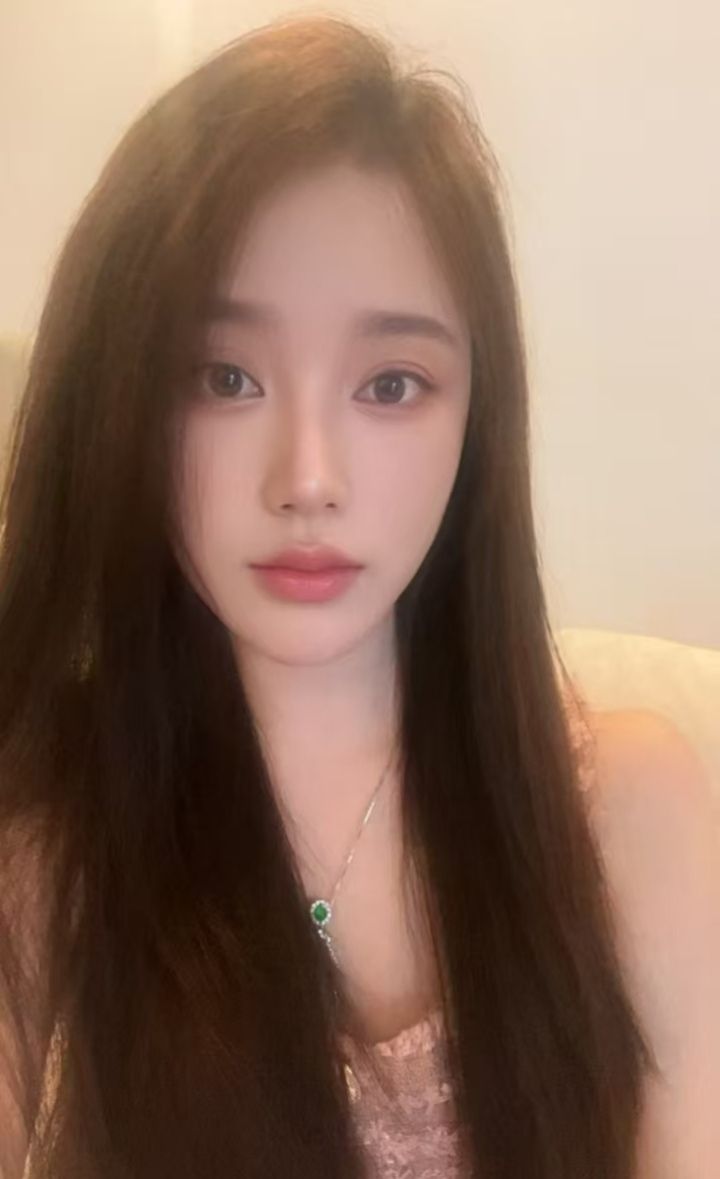纯欲兼职甜妹笑笑