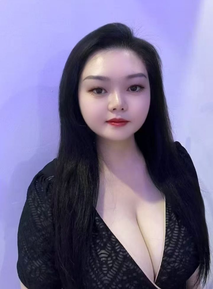 微胖情趣辣妹果果