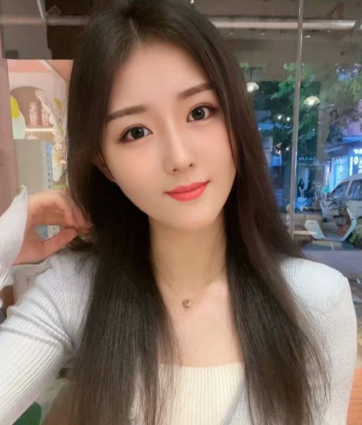 湖塘长腿辣妹依依