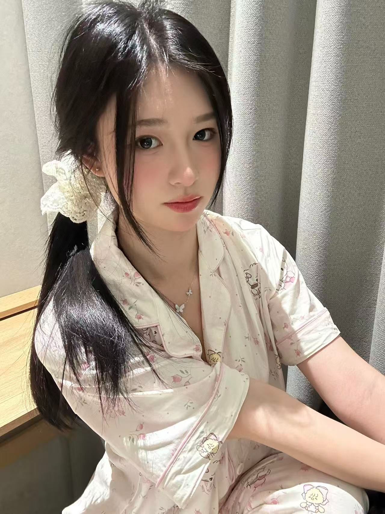 小迷妹刚下海